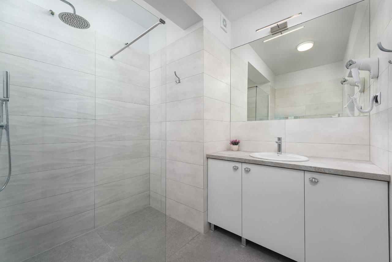 Roza Baltyku - Apartamenty I Pokoje A Dębki Exterior foto