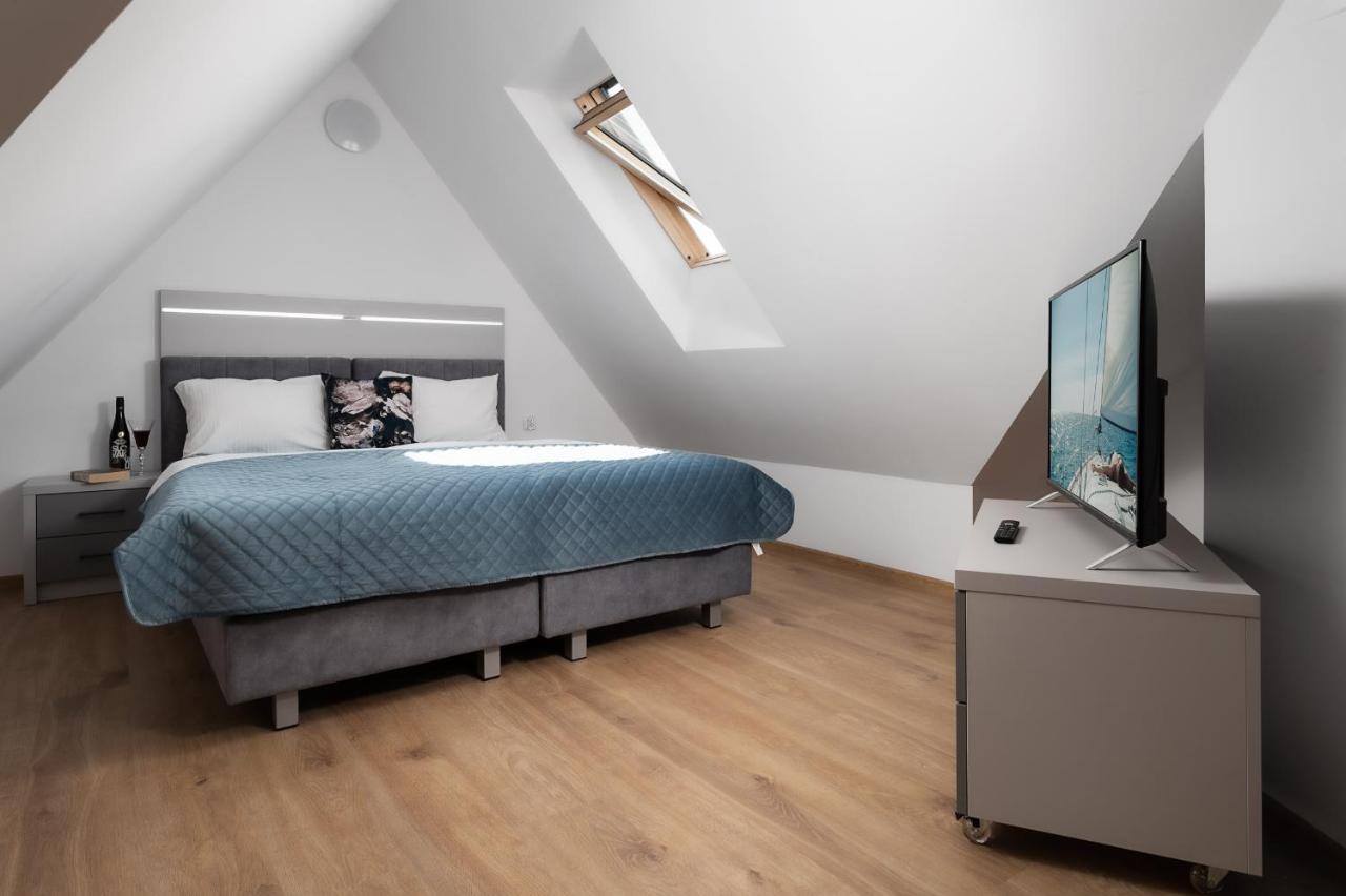 Roza Baltyku - Apartamenty I Pokoje A Dębki Exterior foto