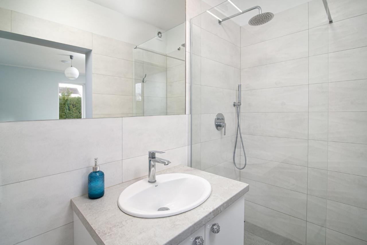 Roza Baltyku - Apartamenty I Pokoje A Dębki Exterior foto