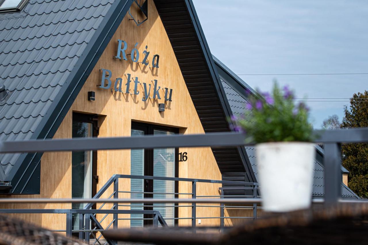 Roza Baltyku - Apartamenty I Pokoje A Dębki Exterior foto